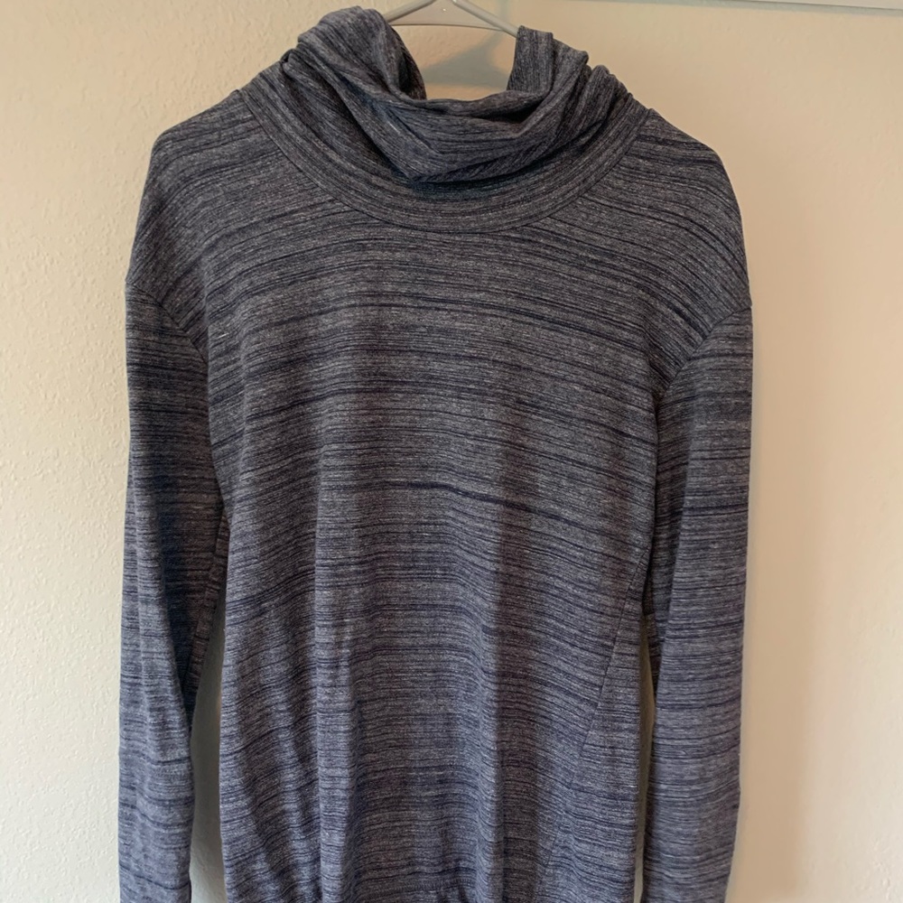 Long sweater with pockets
